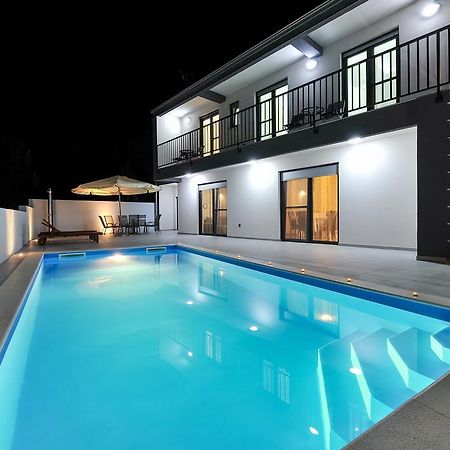 Villa Lily Привлака Экстерьер фото